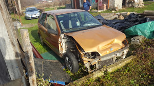 Fiat punto udaren havarisan