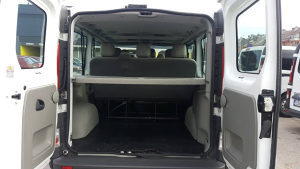 Daska roletna polica gepeka Opel Vivaro Reno Trafic