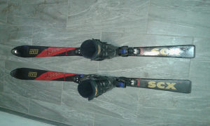 Skije Elan SCX  carve 140 cm i pancerice