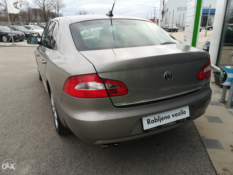 Škoda Superb - Autorad doo