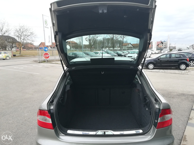 Škoda Superb - Autorad doo