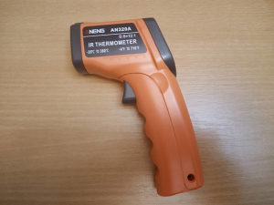 -20 do 380°C Digitalni IR Termometar Laserski  AN320A