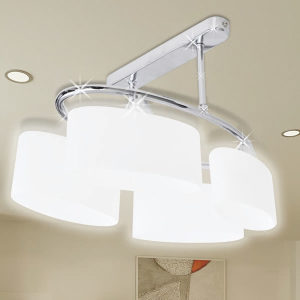 Stropna lampa staklenim abažurima