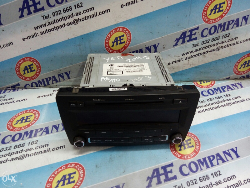 Radio CD MP3 Skoda Yeti 11g AE 110 CD/DVD/MC/Radio player za