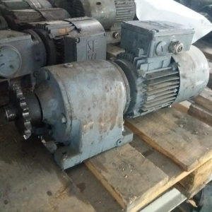 ELEKTROMOTOR SA REDUKTOROM 0.25kW 58obrt