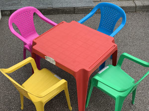 Stolica djecija plasticna / stolice plastične igraonic