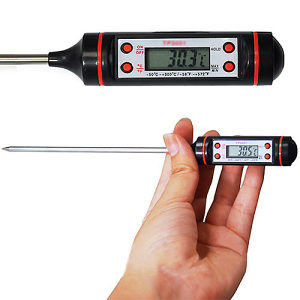 Digitalni Ubodni Termometar sa futrolom i baterijom