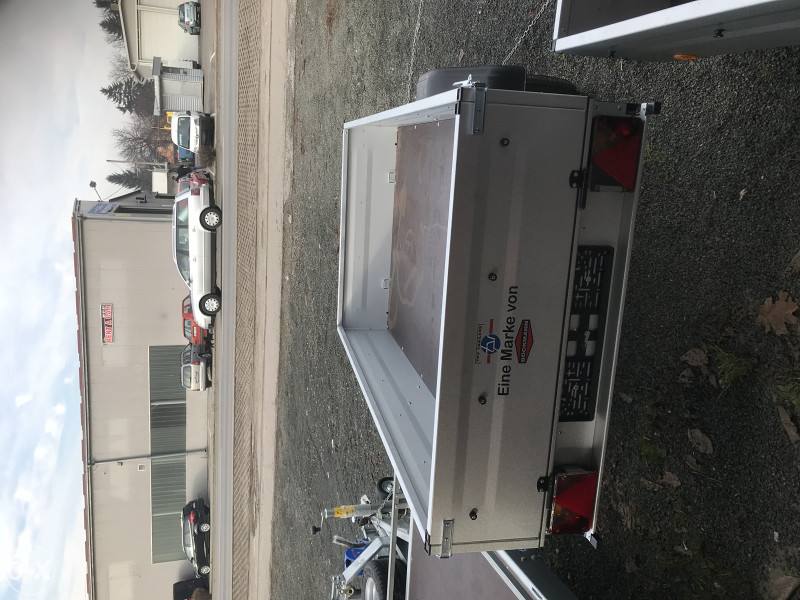 Auto prikolica do 750 kg-nova