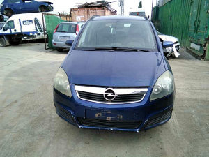 Opel Zafira B razbijena