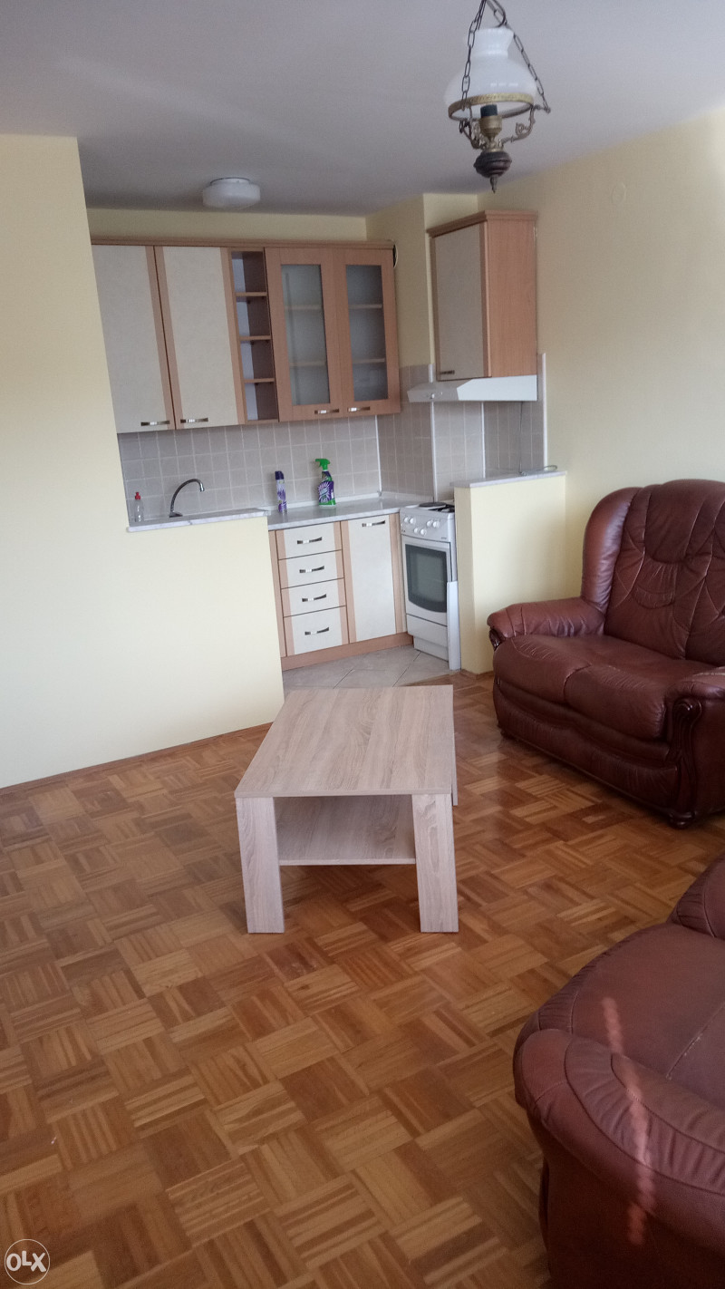 Izdaje se GARSONJERA, 36 m2, kod Fonda PIO,Doboj