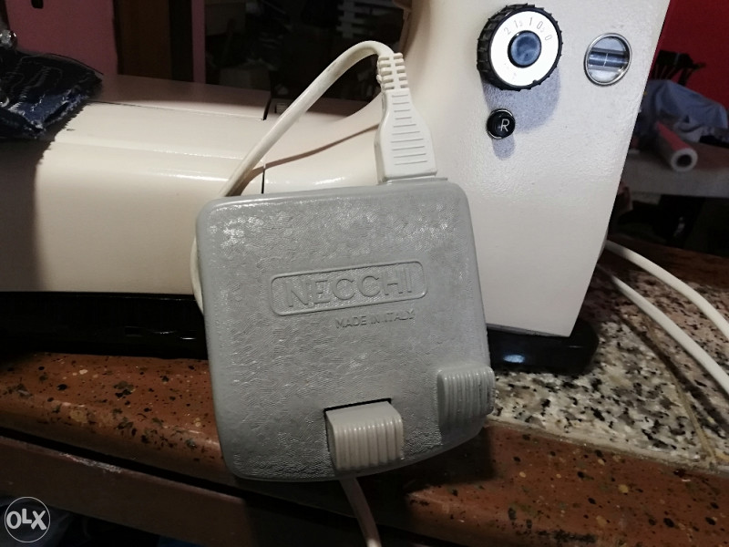 Sivaca masina NECCHI LYDIA MK 2 METALNA SARAJEVO Šivaće mašine i