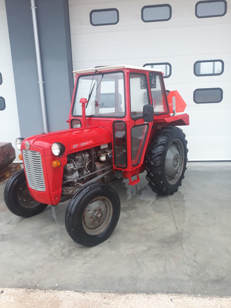 Traktor IMT 539