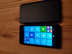 Microsoft Nokia Lumia 640 bez punjaca; "Akcija"