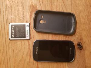 Samsung Galaxy S3 mini plavi