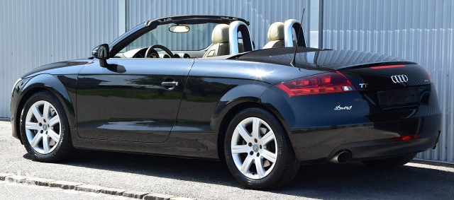 AUDI TT Roadster 3.2 quattro (kabriolet