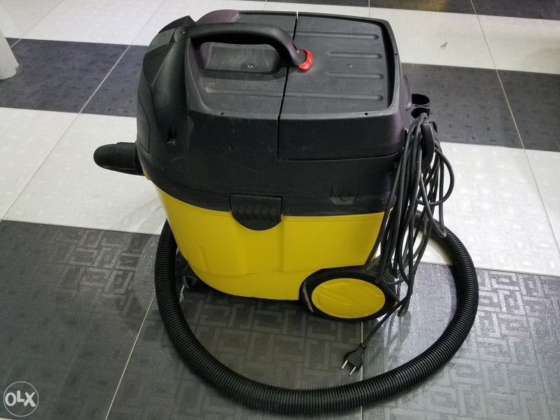 Usisivac KARCHER ipx4 - Industrijski usisivači - OLX.ba