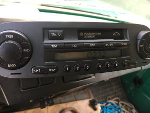 Auto radio w betle