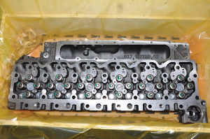 Cummins glava motora ISB, ISD, QSB 4936081