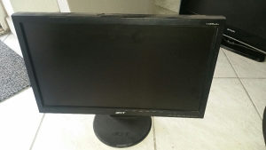 LCD monitor dva komada