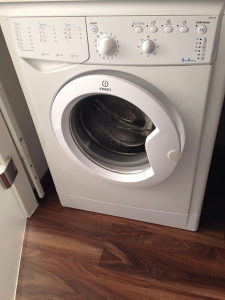 Ves masina indesit ispravna