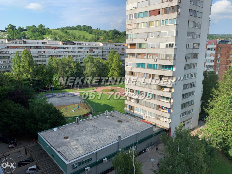Manji trosoban stan 57m2, Slatina