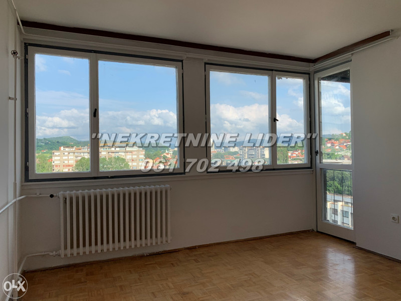 Manji trosoban stan 57m2, Slatina