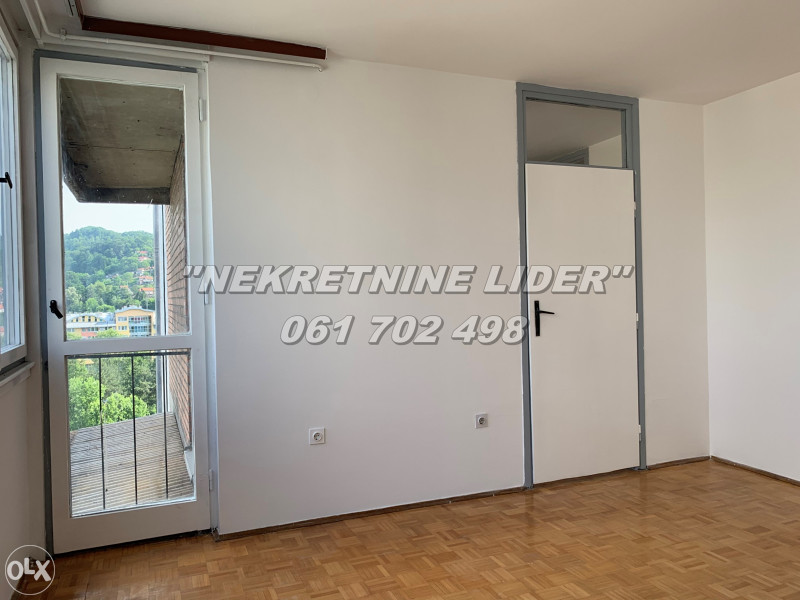 Manji trosoban stan 57m2, Slatina