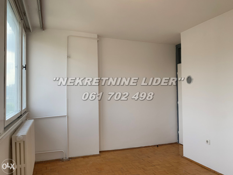 Manji trosoban stan 57m2, Slatina
