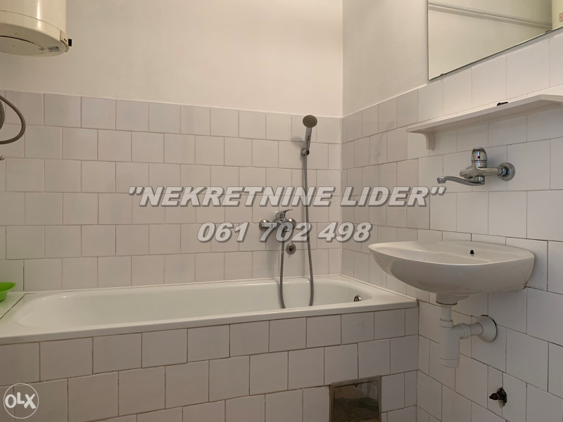 Manji trosoban stan 57m2, Slatina