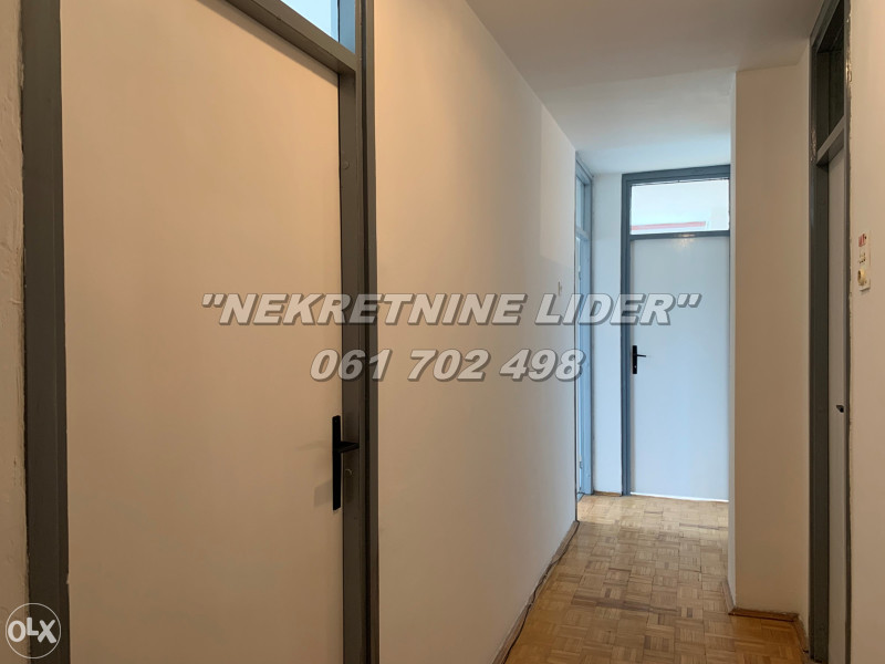 Manji trosoban stan 57m2, Slatina