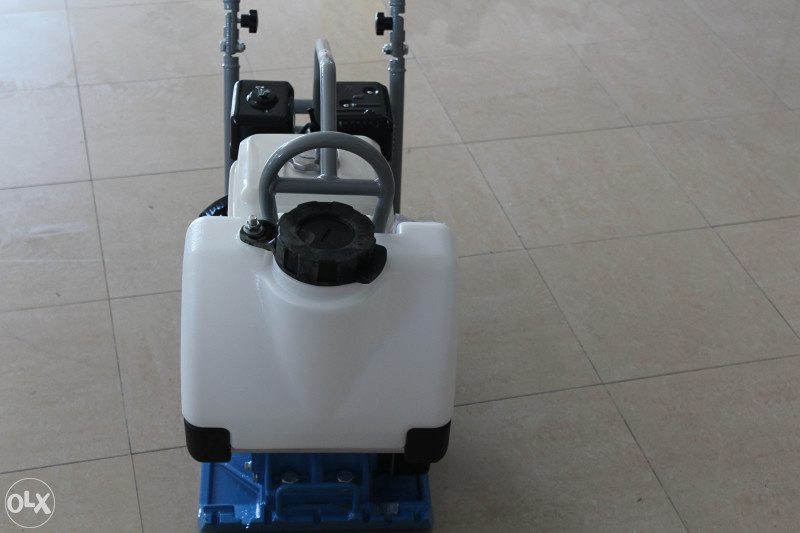 VIBRO PLOCA BETON TROWEL SA VODOM