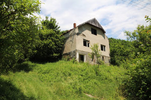 Ruševna kuća sa zemljištem, Sviće, Zenica