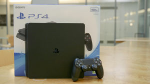 Kupujem Playstation 4 - PS4