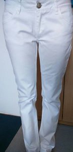 Bijele pantalone