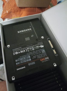 Ssd 500gb Samsung evo 860 za laptop novo