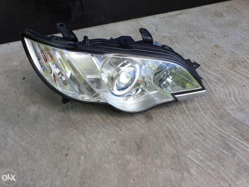 Desni far Subaru Legacy Outback BL/BP 2005-2009 god / K