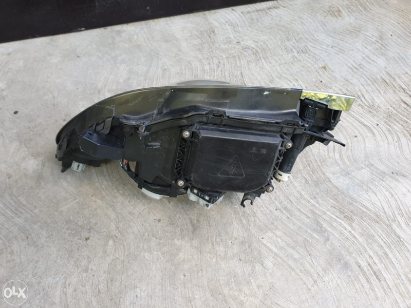 Desni far Subaru Legacy Outback BL/BP 2005-2009 god / K