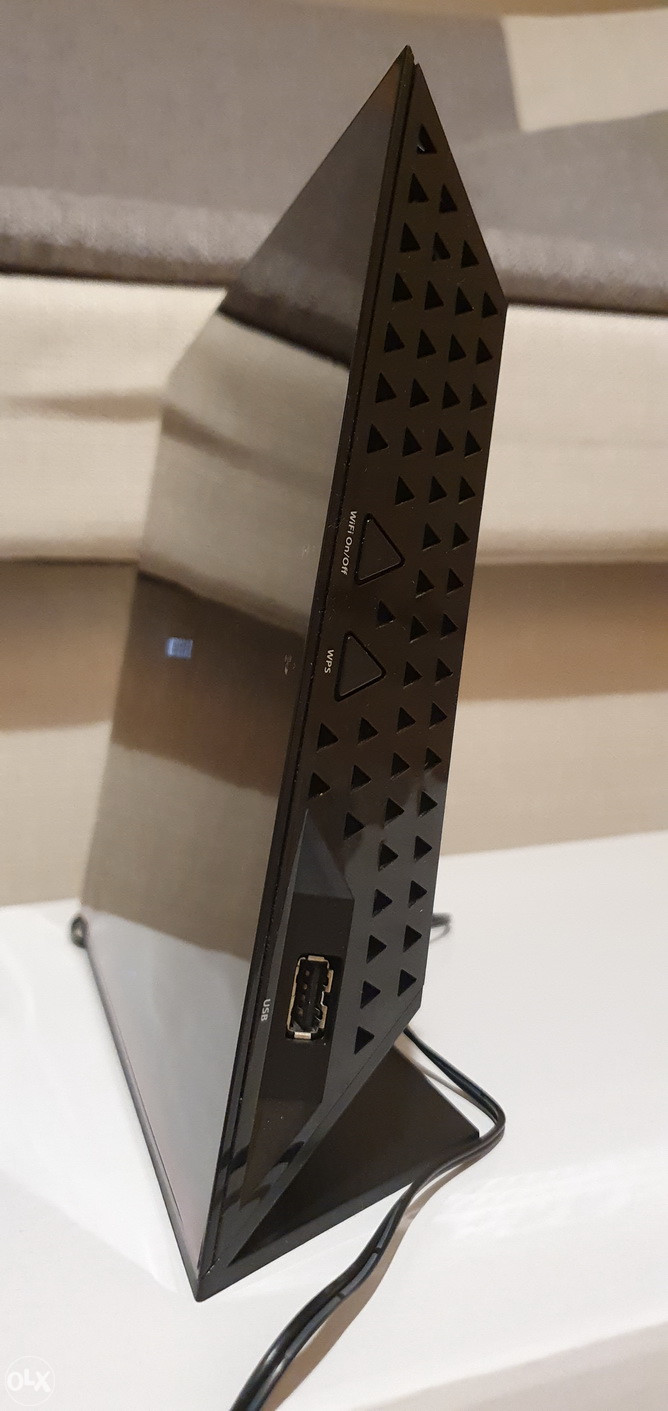 NETGEAR D6300B AdslDualBandWiFiAC1600GigaBitModemRouter