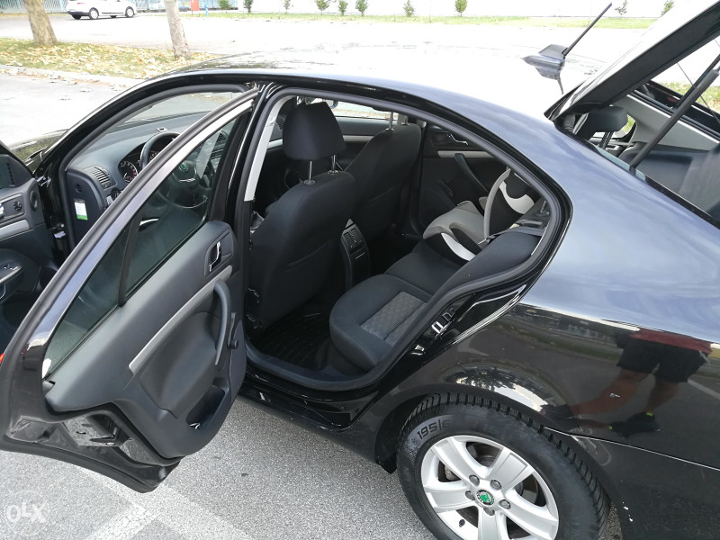 Skoda Octavia 1.6TDI Greenline II BLACK