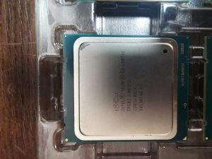 Procesor Intel Xeon E5-1607 V2