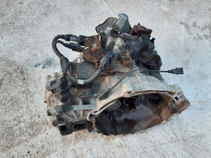 Mjenjac getriba gitriba kia rio 2008 godina dizel