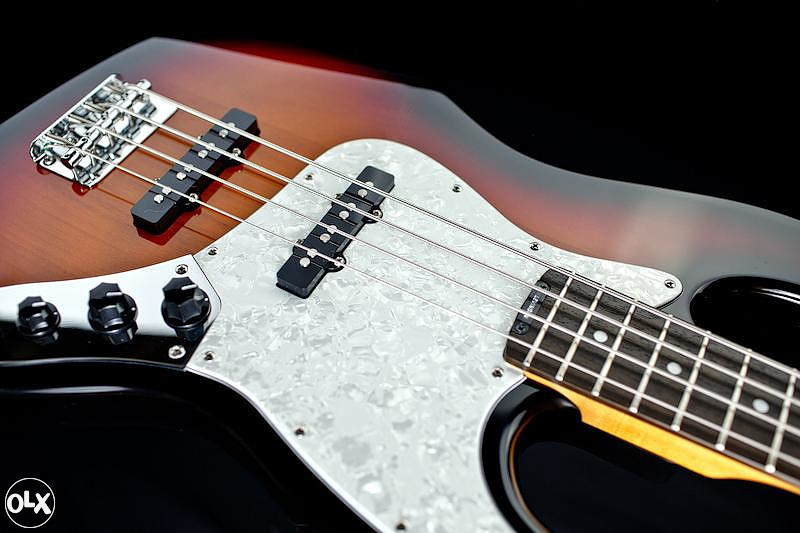 Levinson Blade B1 Tetra Standard jazz bas gitara