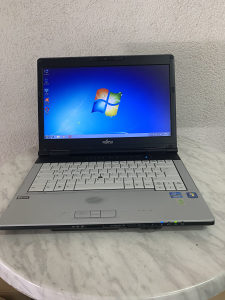 Laptop Fujitsu Lifebook S