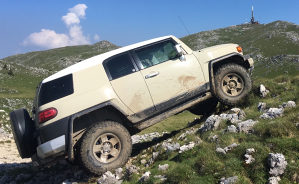 TOYOTA FJ CRUISER