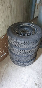 Zimske gume Sava felge 165 70 14 fiat punto panda