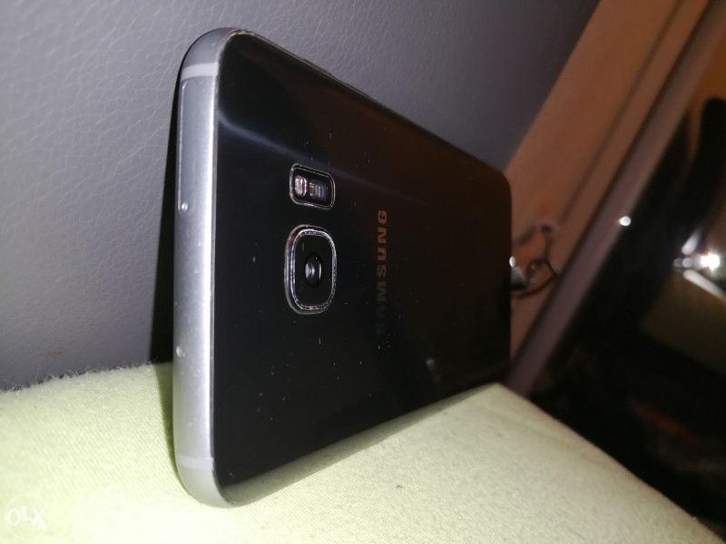 Samsung Galaxy S7 edge - puko displej