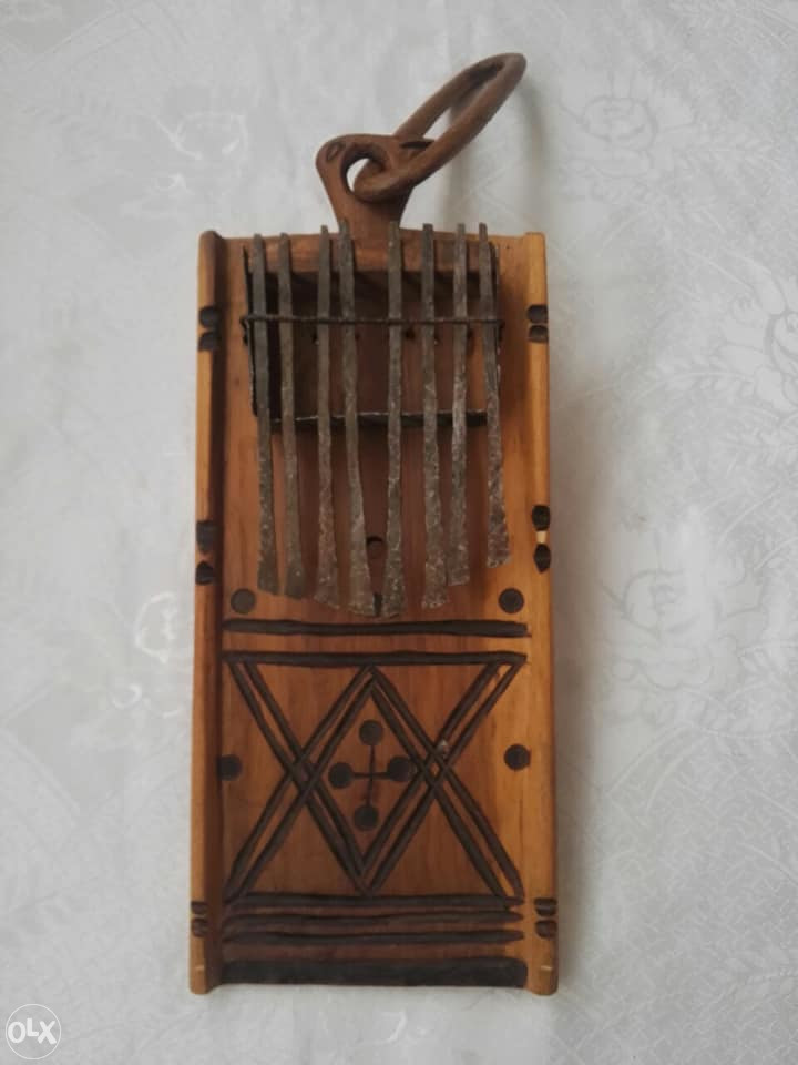 STARI MUZIČKI INSTRUMENT-RUČNO RAĐENO
