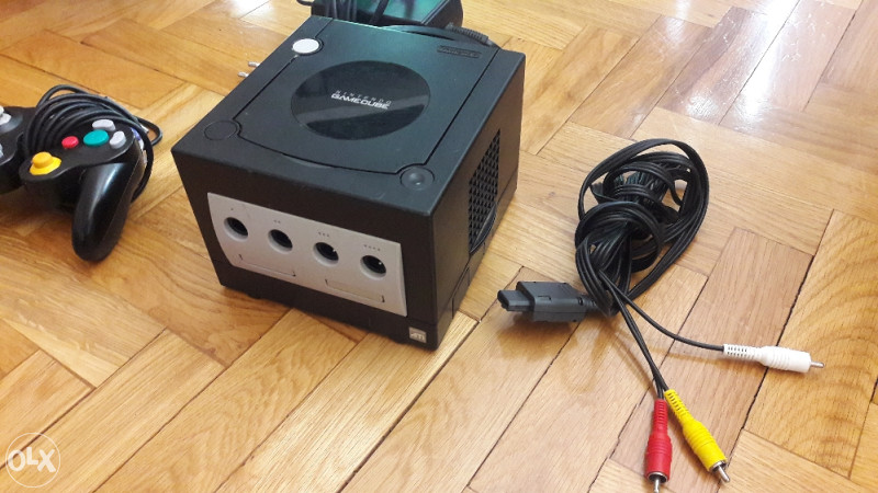 Nintendo Game Cube sa igrom Need for Speed Konzole