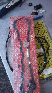 DIHTUNG POKLOPCA VW T4 AUDI