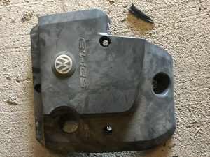 POKLOPAC MOTORA GOLF 4 1.9 TDI SDI